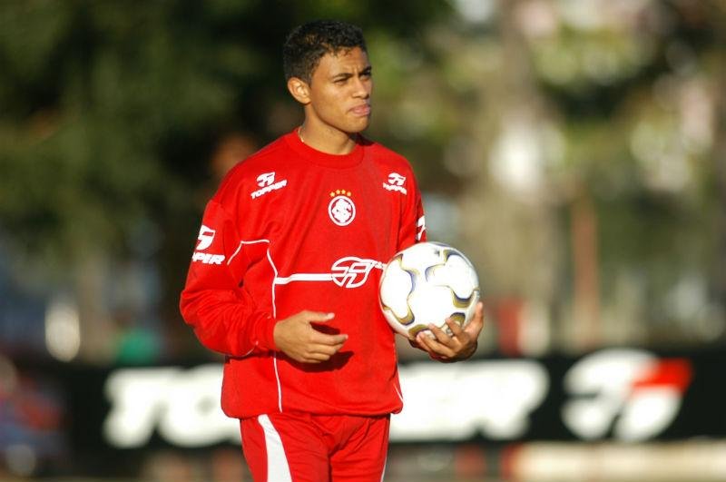 Cleiton Xavier rende ao Inter R$ 500 mil 