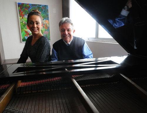 Shows trazem J&uacute;lio Frade e Val&eacute;ria Lima a diferentes palcos do Sul 