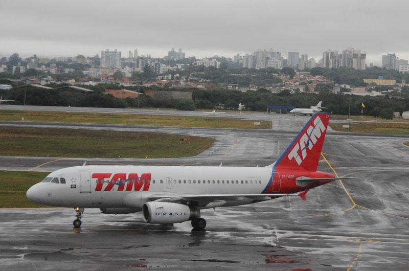 Aeronave apresentou problemas ao tentar decolar no Salgado Filho