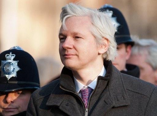 Julian Assange pediu asilo pol&iacute;tico na embaixada do Equador em Londres