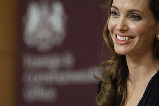 Angelina Jolie doa 100 mil d&oacute;lares para refugiados s&iacute;rios