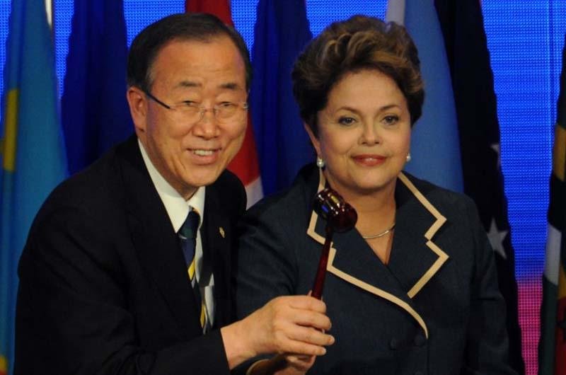 Ban Ki-Moon e Dilma Rousseff durante o encerramento da Rio+20