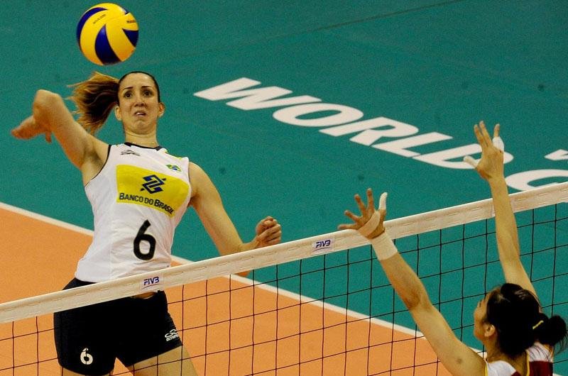 Vit&oacute;ria da sele&ccedil;&atilde;o feminina de v&ocirc;lei rendeu classificou &agrave; fase final do torneio