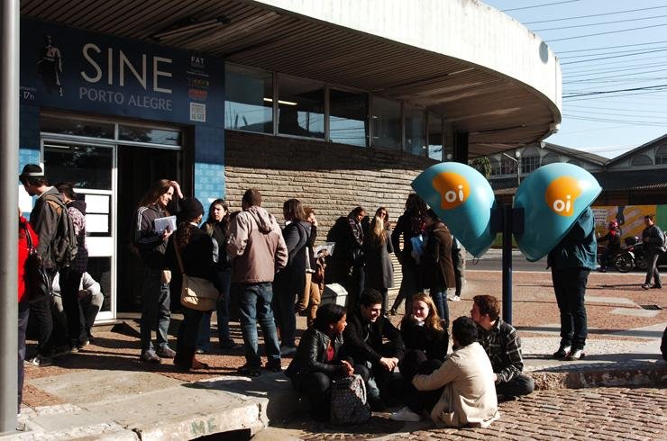 Milhares de pessoas procuraram o Sine para se candidatar a uma vaga para trabalhar no Cirque du Soleil