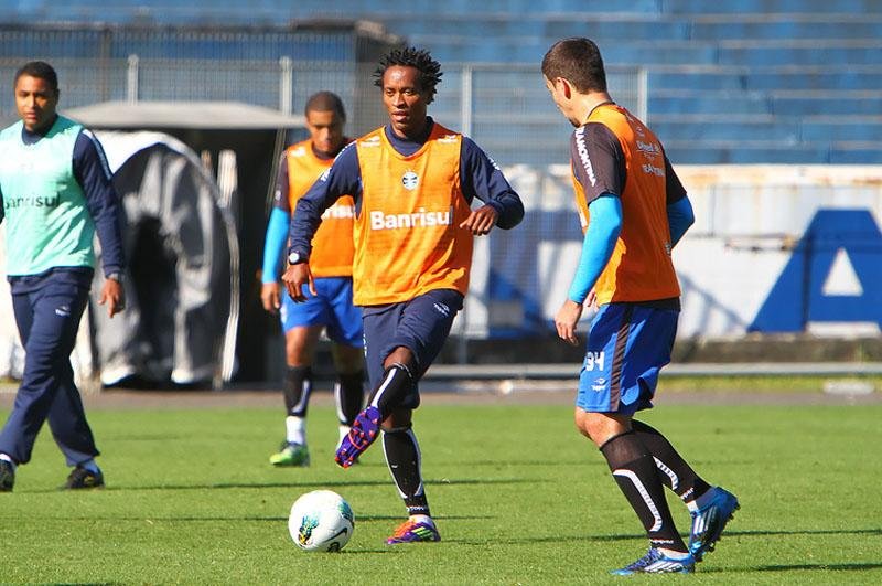 Z&eacute; Roberto j&aacute; pode atuar pelo Gr&ecirc;mio