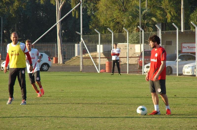 Jogadores colorados retomaram treinos na tarde desta ter&ccedil;a-feira