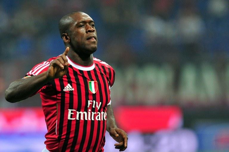 Botafogo anuncia a contrata&ccedil;&atilde;o de Seedorf 
