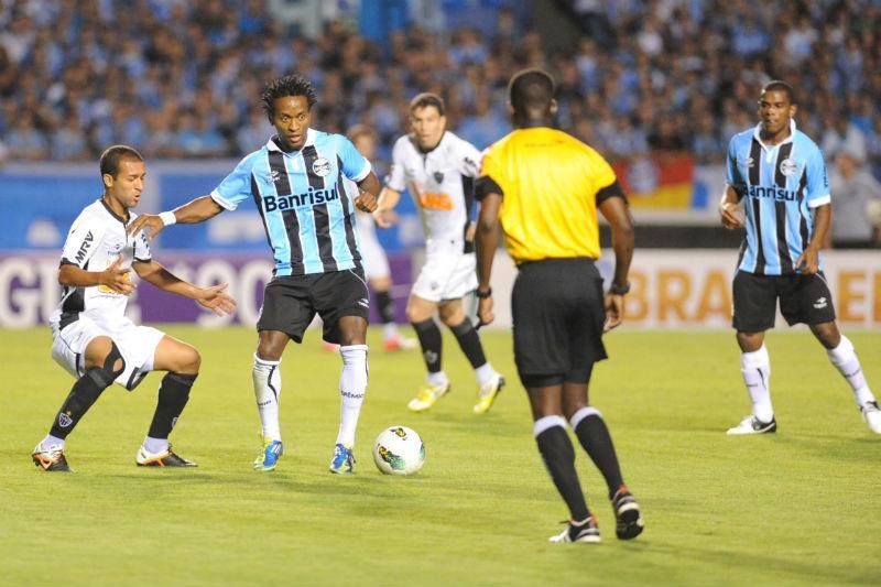 Z&eacute; Roberto teve uma atua&ccedil;&atilde;o discreta na partida contra o Atl&eacute;tico-MG