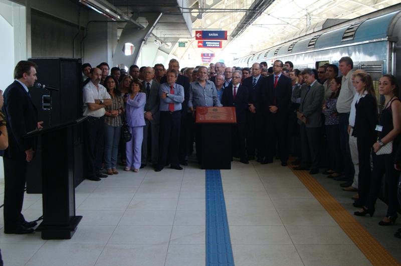 Cerim&ocirc;nia na esta&ccedil;&atilde;o da Trensurb marca inaugura&ccedil;&atilde;o dos novos terminais