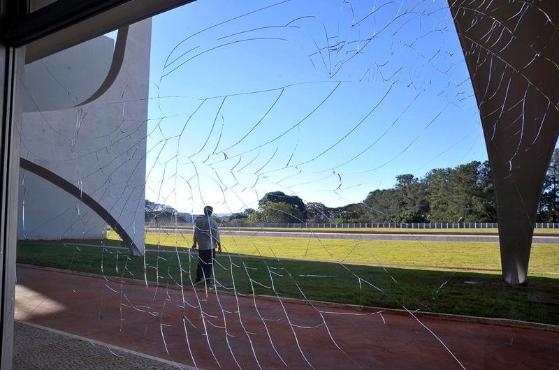 Danos no STF chegaram a R$ 35 mil
