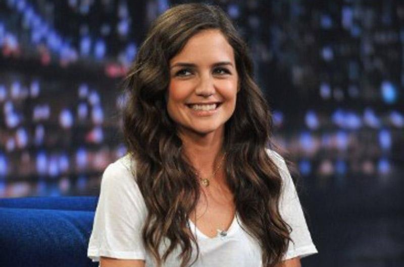 Katie Holmes mudou-se para Nova Iorque ap&oacute;s pedir o div&oacute;rcio de Tom Cruise