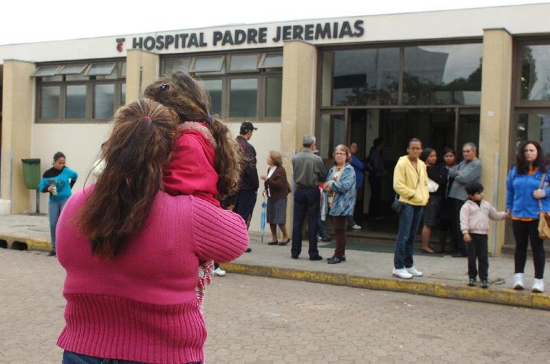 Unidade foi fechada pela manh&atilde; devido a casos suspeito de gripe A