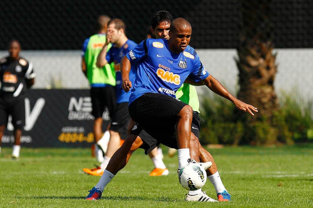 Atacante tinha contrato com clube paulista at&eacute; o fim do ano