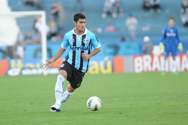 Tony deve ser titular do Gr&ecirc;mio contra o Santos
