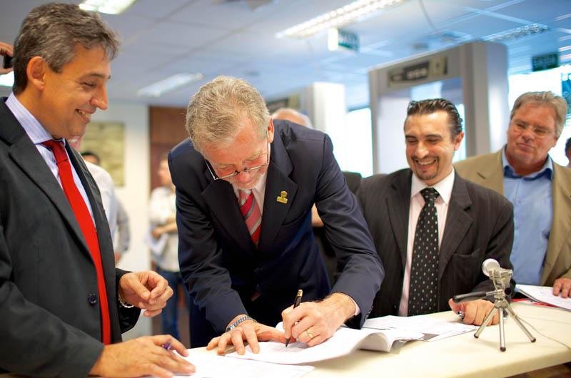 Candidato &agrave; reelei&ccedil;&atilde;o formalizou registro na tarde de hoje