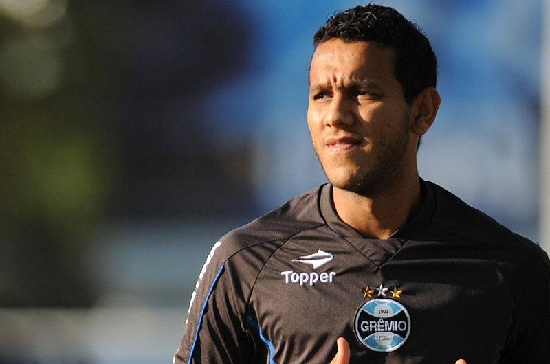 Souza cita Corinthians como dica para barrar Neymar
