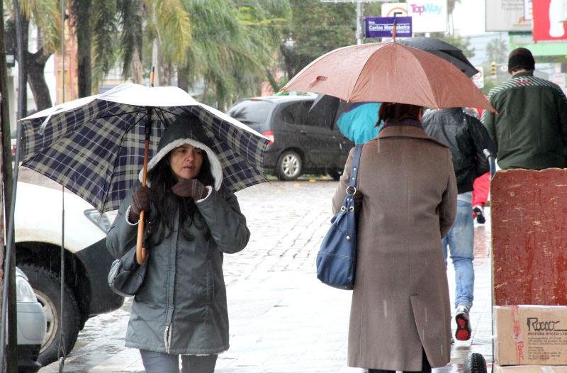 Sexta-feira foi marcada por chuva e frio em Bag&eacute;
