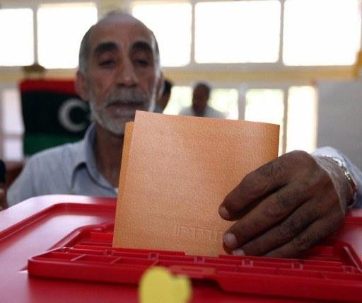 L&iacute;bios foram &agrave;s urnas nesse s&aacute;bado no primeiro pleito ap&oacute;s governo de Kadhafi