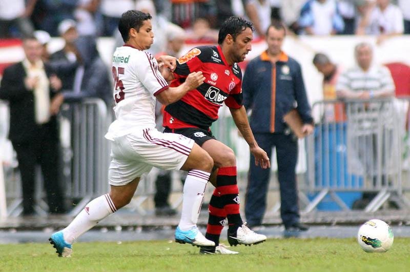 Jogo que marcou 100 anos do cl&aacute;ssico foi visto por 40 mil pessoas no Engenh&atilde;o