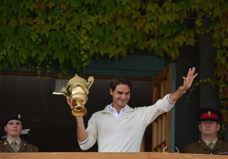 Depois de vencer Wimbledon, Federer j&aacute; est&aacute; confirmado na ATP Finals 
