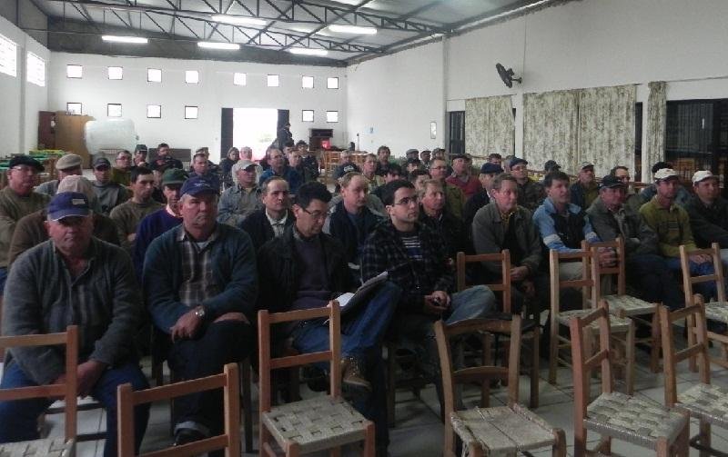 Em Restinga Seca, trabalhadores se reuniram no Centro de Eventos