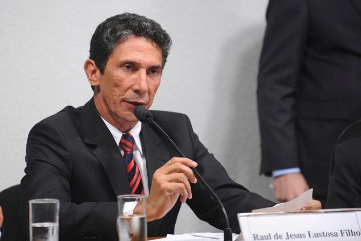 Prefeito de Palmas, Raul Filho (PT) dep&otilde;e na CPI do Cachoeira