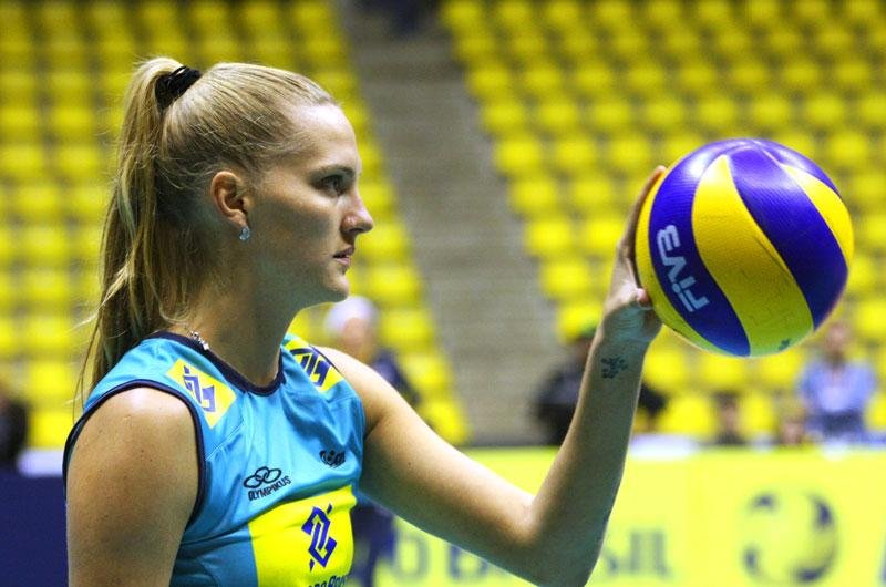 Mari &eacute; cortada da Sele&ccedil;&atilde;o Brasileira de v&ocirc;lei e n&atilde;o vai a Londres