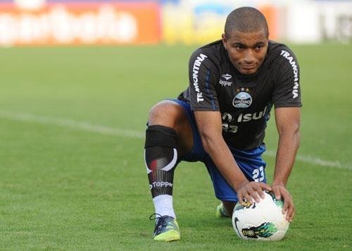 Anderson Pico cumpriu suspens&atilde;o e pode retornar contra o Cruzeiro