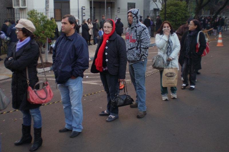 Em Santa Rosa, moradores fizeram filas