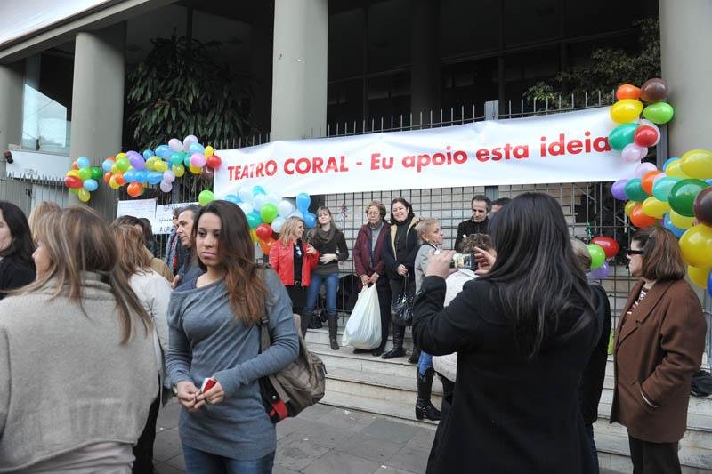 Moradores querem que antigo cinema vire centro cultural