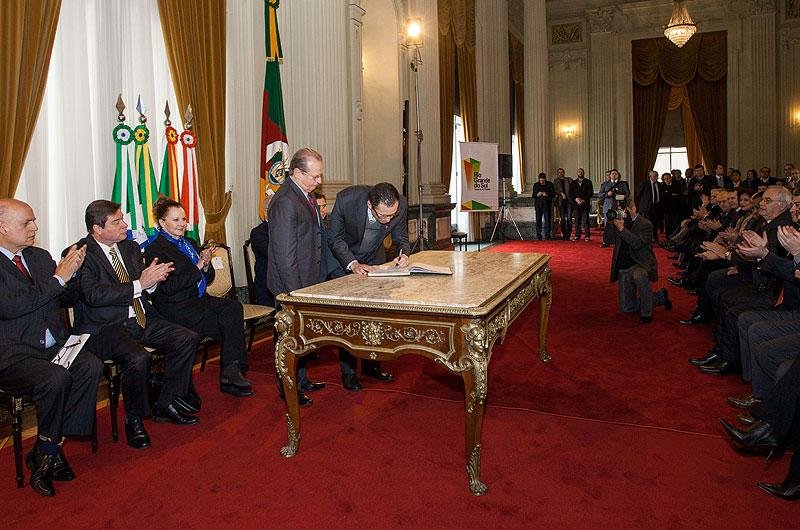 RS assume comando do BRDE e Horn toma posse na presid&ecirc;ncia