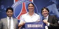 Ibrahimovic chega ao PSG prometendo fazer história