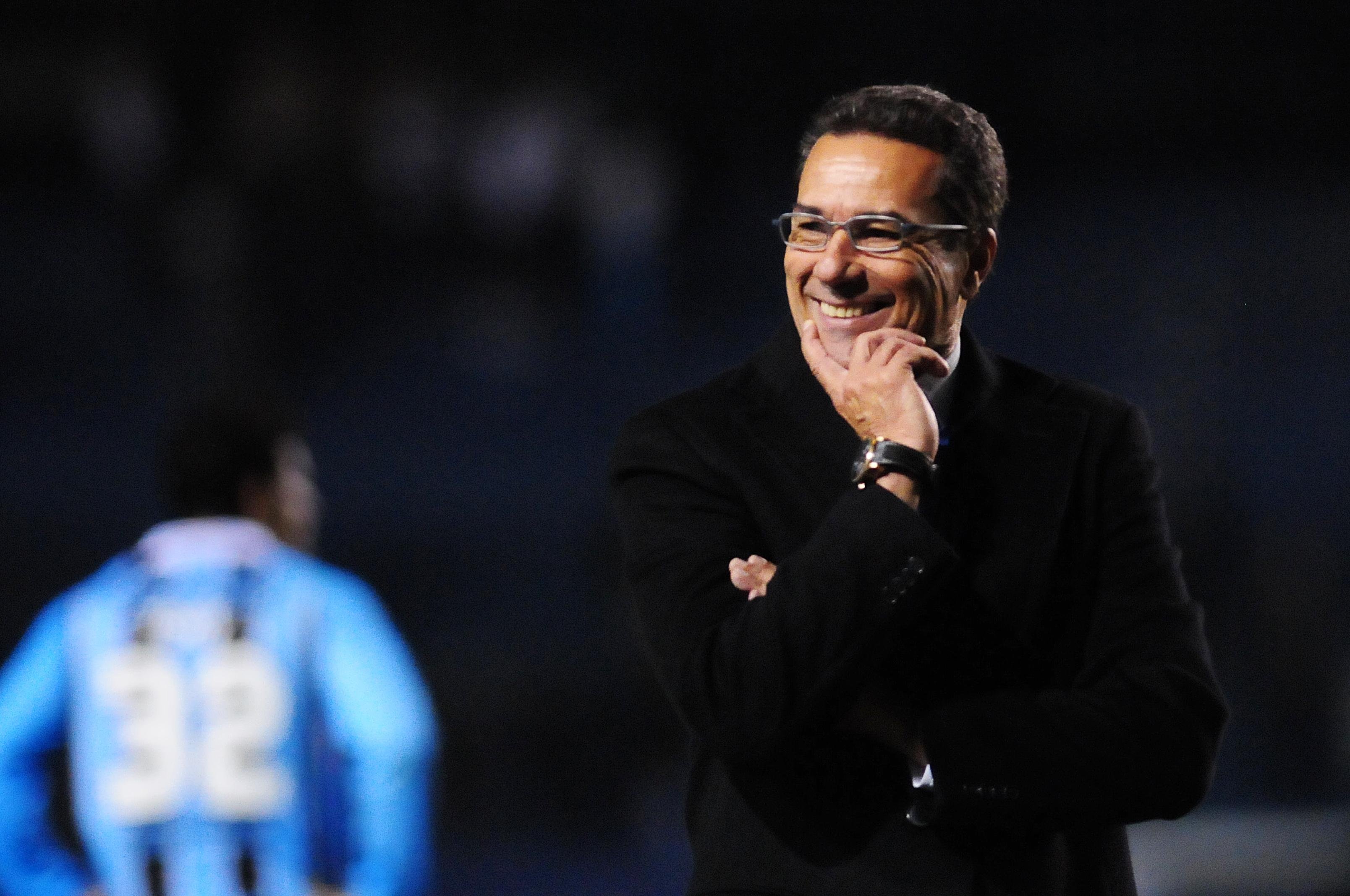 Gr&ecirc;mio vence de virada por 3 a 1