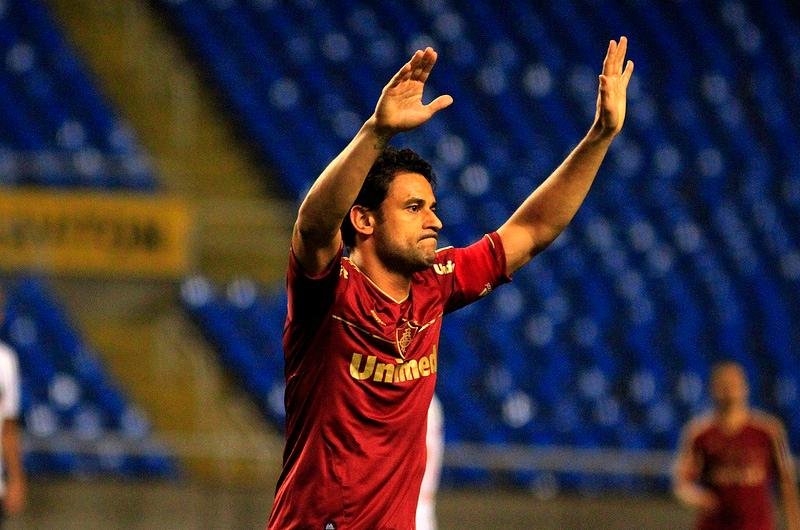 Centroavante marcou duas vezes no 4 a 0 e se tornou maior artilheiro do tricolor carioca no Brasileir&atilde;o