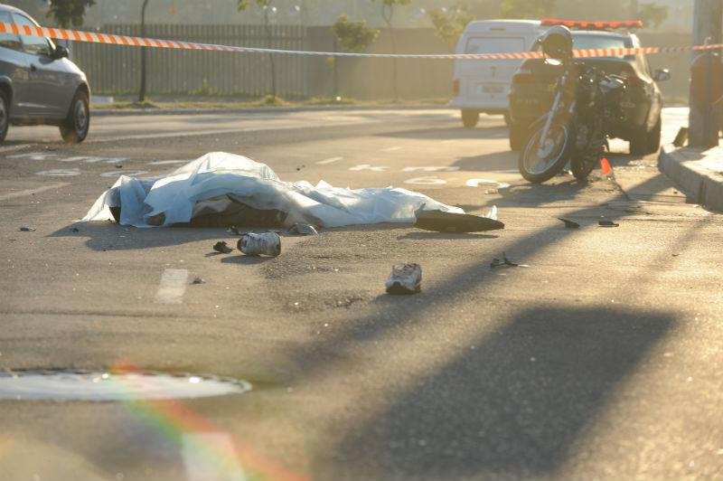 Motociclista morreu em acidente em Porto Alegre