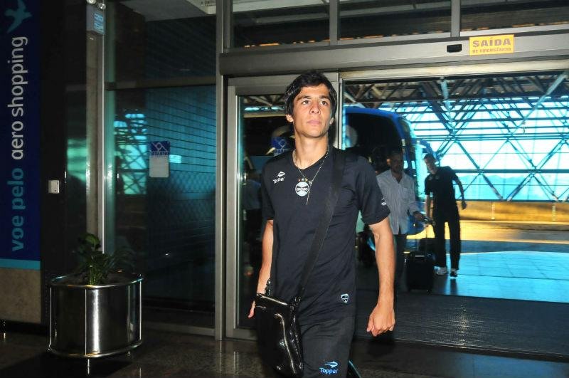Bertoglio ficou quatro dias sem treinar, mas promete rapidez para recuperar forma no Gr&ecirc;mio