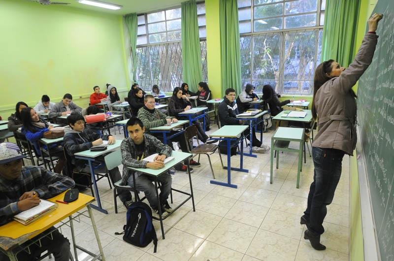 Col&eacute;gios adotam medidas preventivas para evitar cont&aacute;gio