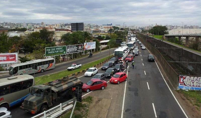 Congestionamento chegou a sete quil&ocirc;metros na Castelo Branco
