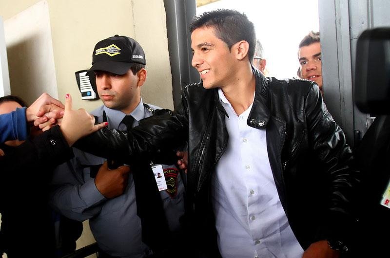 Luxemburgo adia reestreia de Bertoglio no Gr&ecirc;mio