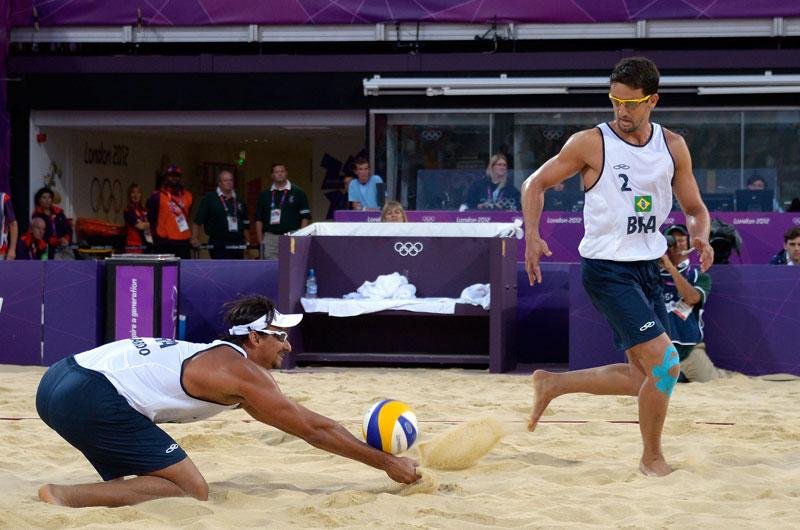 Ricardo e Pedro Cunha tamb&eacute;m ganharam na chave masculina e seguem liderando