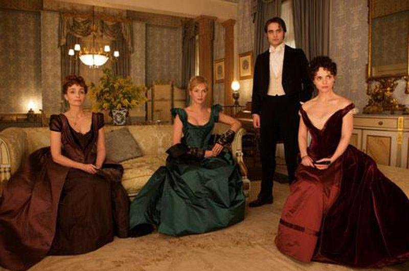Robert Pattinson com Kristin Scott Thomas, Uma Thurman e Christina Ricci
