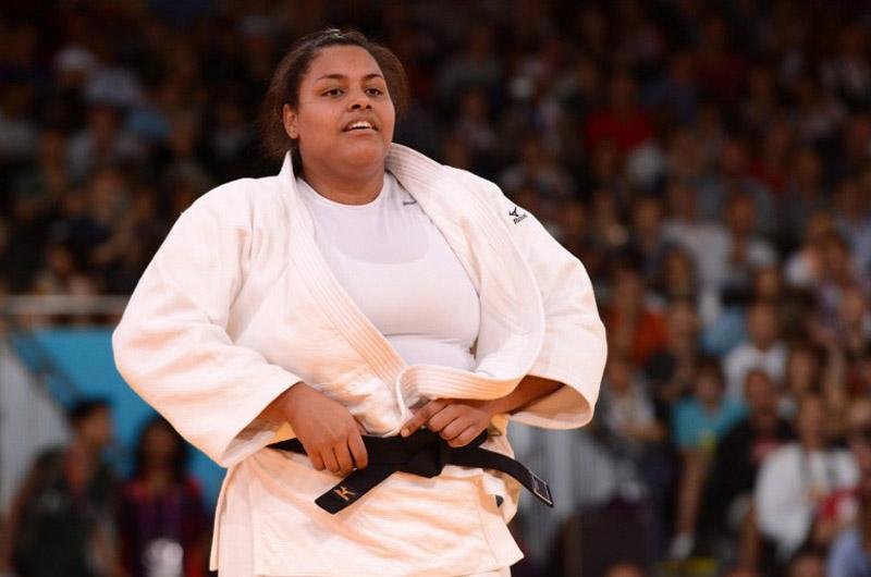 Maria Suellen levou uma chave de bra&ccedil;o e perdeu a medalha de bronze