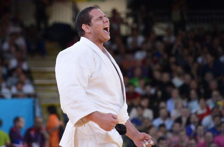 Judoca brasileiro comemora ap&oacute;s conquistar a medalha
