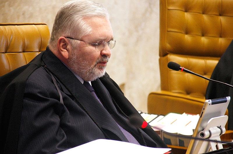 Gurgel citou o papel de cada integrante do esquema, dando destaque &agrave; atua&ccedil;&atilde;o de Jos&eacute; Dirceu