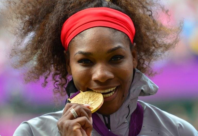Serena Williams vence Maria Sharapova e conquista medalha de ouro em Londres