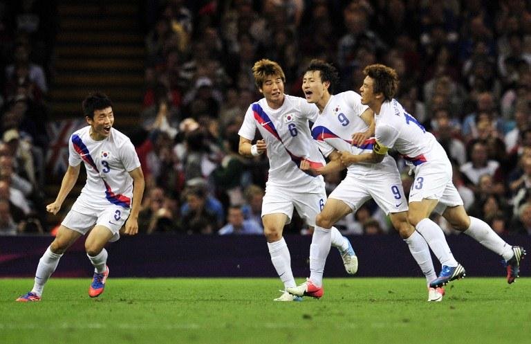 Dongwon Ji marcou o primeiro gol do jogo