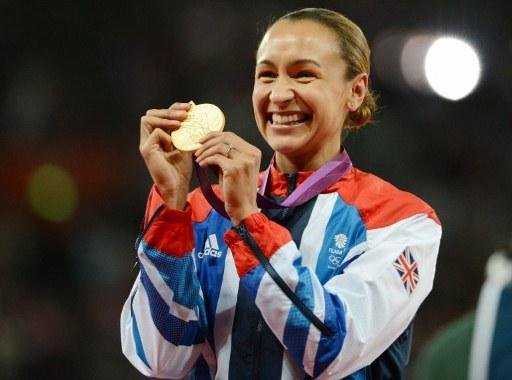 Jessica Ennis fica com ouro ol&iacute;mpico no heptatlo feminino em Londres