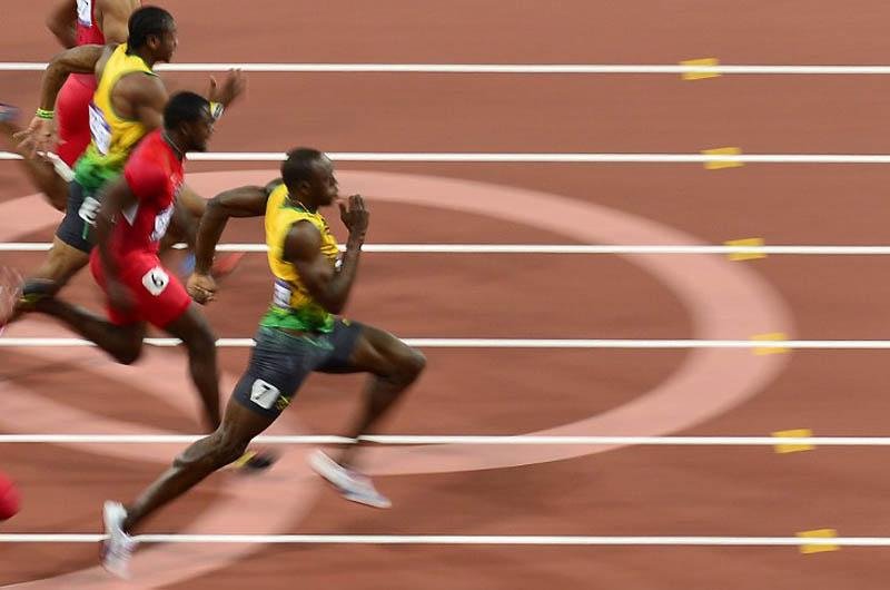 Jamaicano disparou na metade da prova