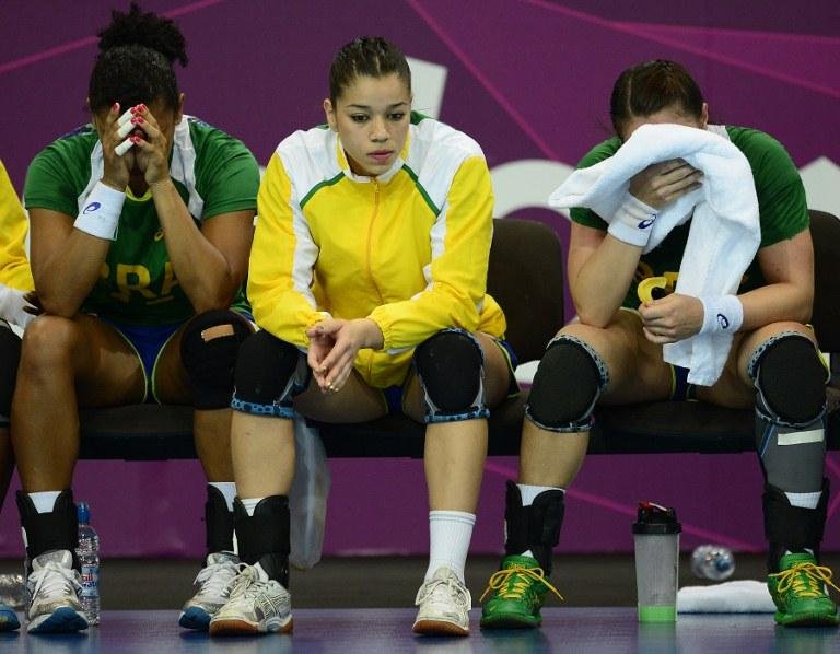 Brasileiras choram derrota para a Noruega no handebol