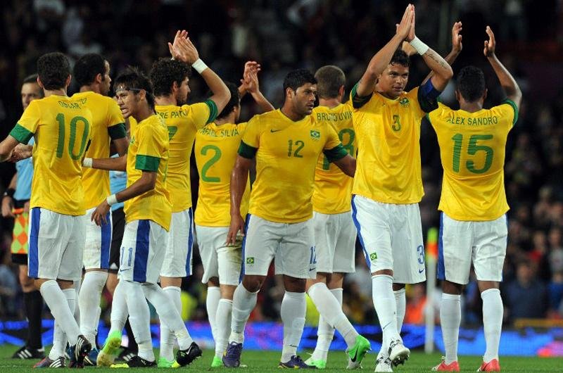 Brasil goleia e est&aacute; na final ol&iacute;mpica